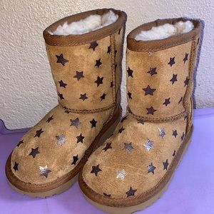 Kids authentic Ugg’s size 9 toddler